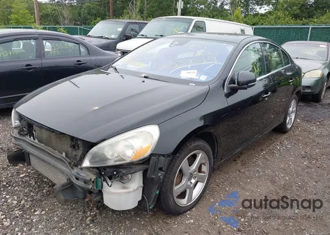 2013 Volvo S60 T5 из США, поврежденный, VIN YV1612FS3D2232267